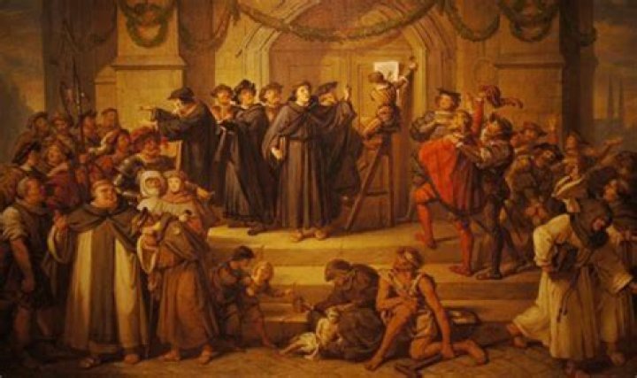 When did Protestants start using the cross?